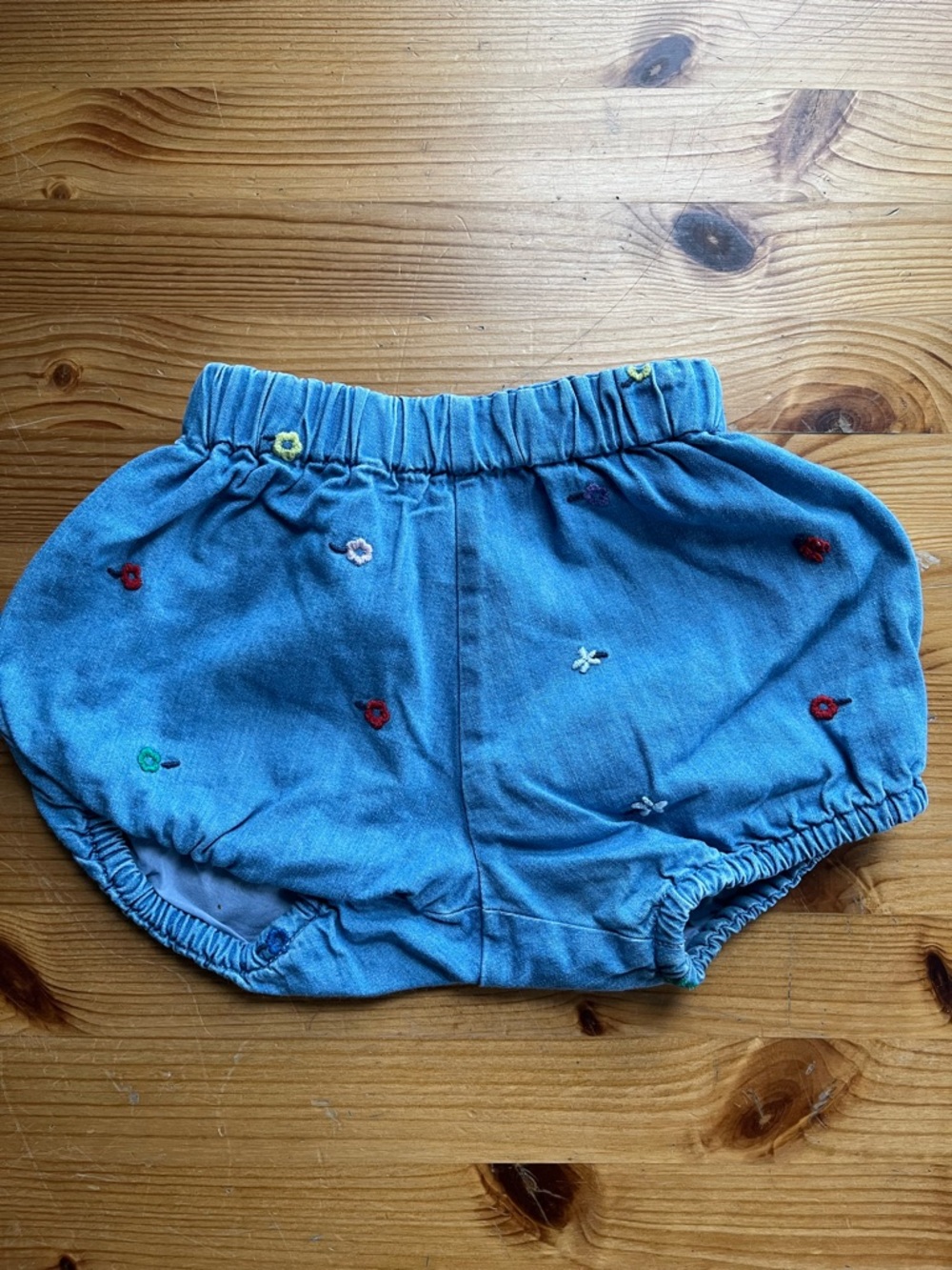 Hanna Andersson denim bubble shorts embroidered flowers 6-12 months